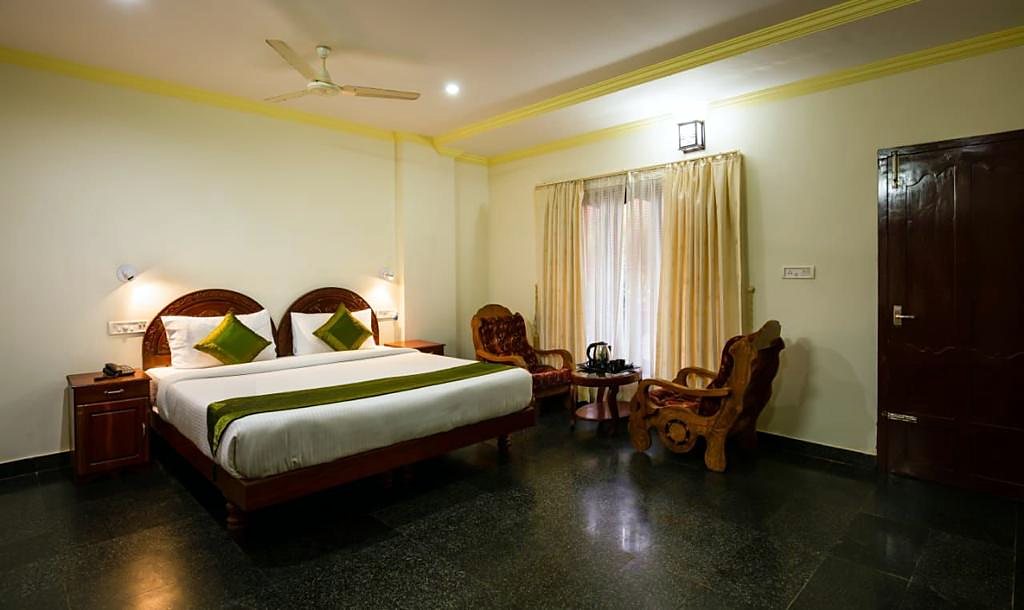 The Deluxe Room