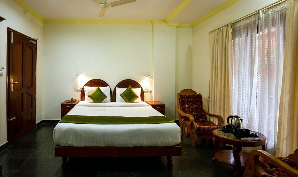 The Superior Room